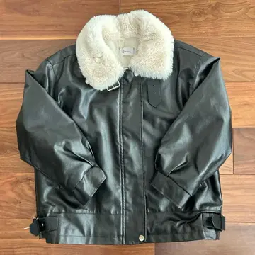 A.chou 블랙 합성 피혁 자켓 프리 사이즈