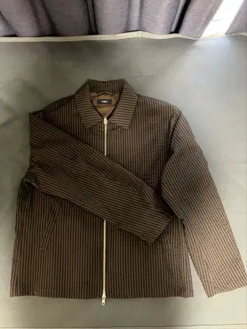 브라운 스트라이프 집업 자켓