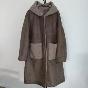 모토마치 제라르 후드 부착 리버서블 무스탕 코트