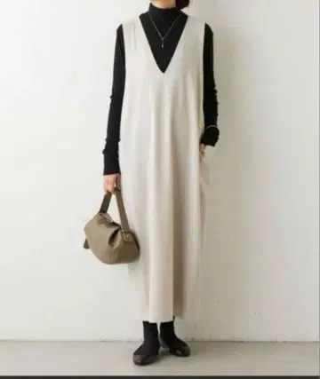 택 포함 새상품 [정품] 코쿤 오버롤 스커트 정가 27,500 1호