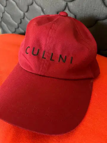 CULLNI 빨간색 야구 모자