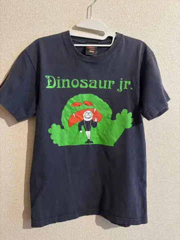 Dinosaur Jr. T셔츠