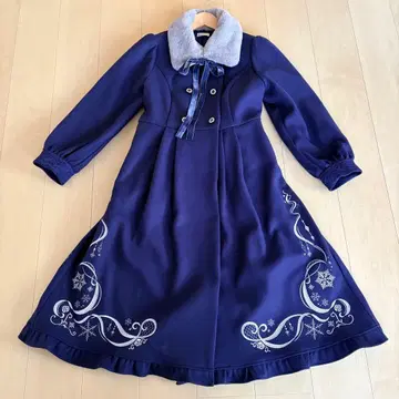 [ axes femme ] 눈꽃 모티브 코트