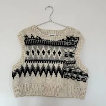 [ 새상품급 ] MACHATT 노르딕 니트 베스트