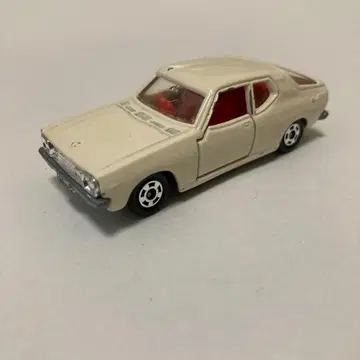 닛산 센추리 1400 미니카