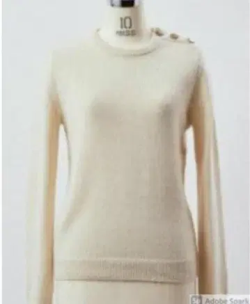 madameh closet 아이보리 버튼 니트 스웨터