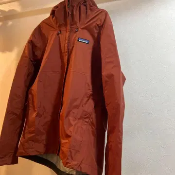 Patagonia 오렌지 마운틴 파카