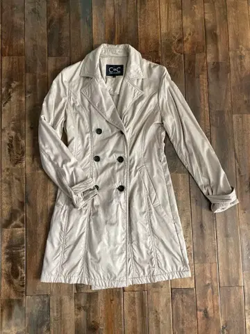 COUP DE CHANCE 베이지 트렌치코트 벨트 포함