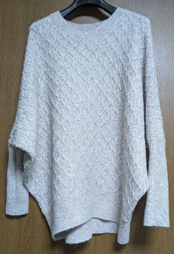 DONA MARIE 38 돌먼 니트 스웨터