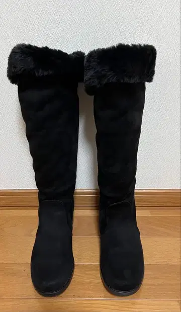 [새상품급] 스웨이드 보아 롱 부츠 23.5 블랙