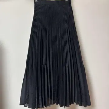 AMERI 블랙 롱 플리츠 스커트