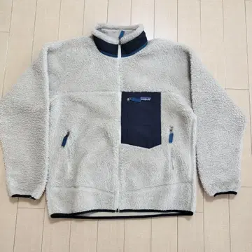 patagonia 플리스 자켓 XL 화이트 선착순입니다!