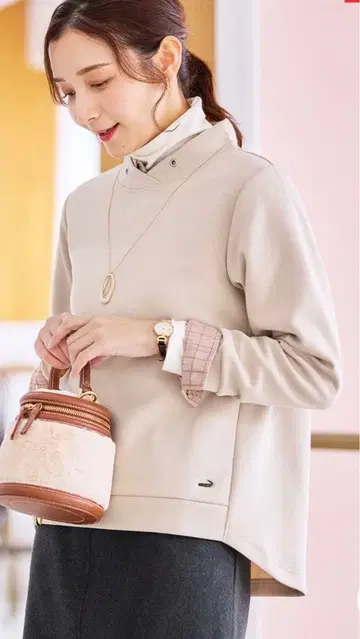 크로커다일 옷깃 디자인 풀오버 티셔츠