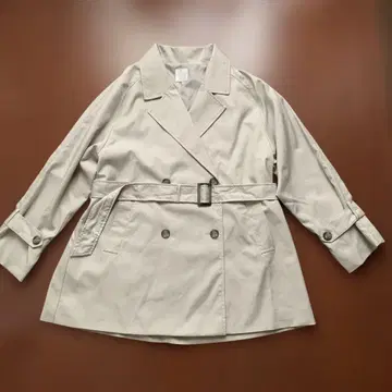 WORLD 베이지 하프 트렌치코트 M 사이즈