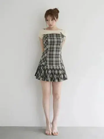 체크 무늬 프릴 스커트 셋업