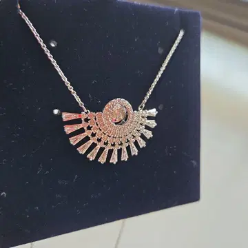 SWAROVSKI 목걸이