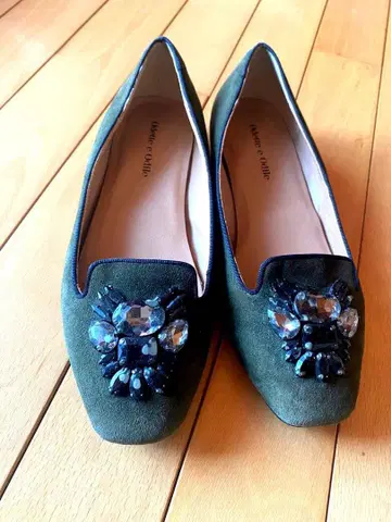 오데뜨 앤 오딜 그린 플랫 펌프스