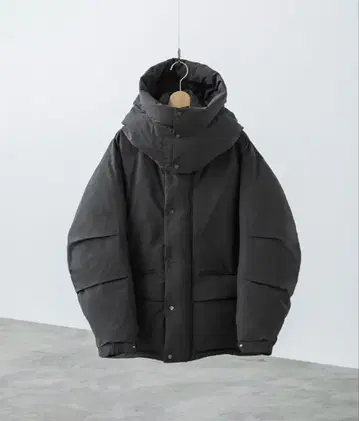 HOODED MASSIVE HEAT FIBER PADDED