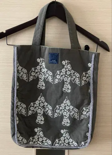 미나 페르호넨 토트백 오딧세이 odyssey