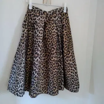 DoCLASSE 레오파드 무늬 플레어 스커트 턱 포함 L