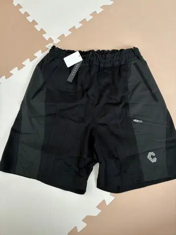 [ 새상품 미사용 ] cronos 블랙 숏팬츠 M