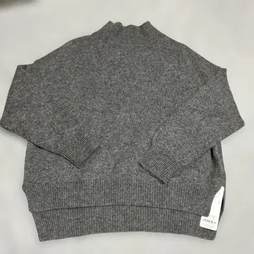 그레이 니트 스웨터 폭스 혼방