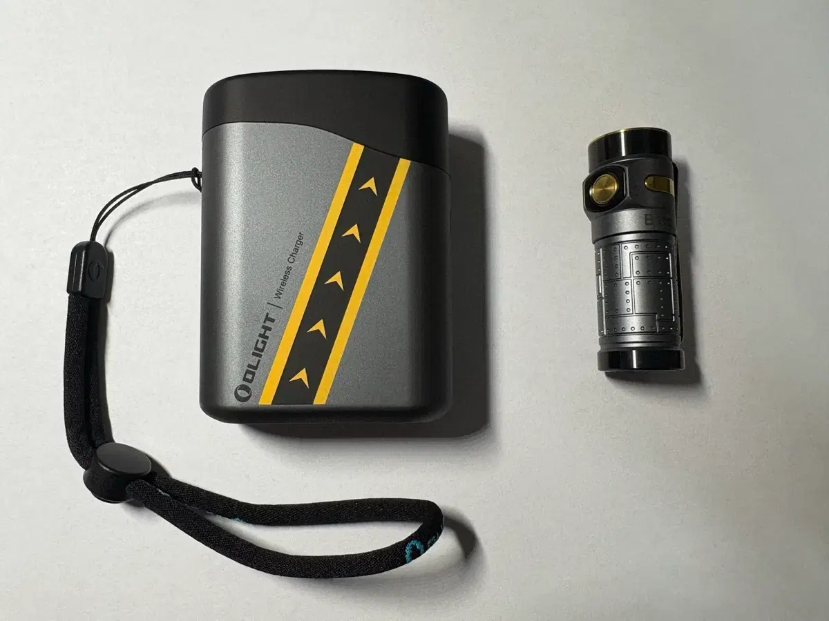 Olight Baton 4 Premium Edition Fighter Pilot