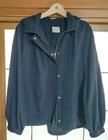 그린 레이블 릴랙싱 마운틴 후드티 나일론 후드 블루종