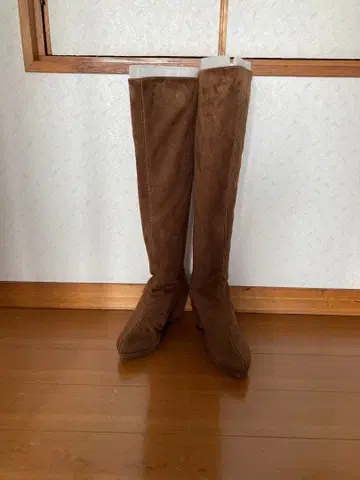 본상스 브라운 스웨이드 롱 부츠