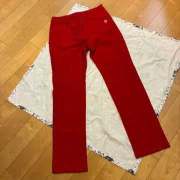 새상품급 먼싱웨어 골프 팬츠 여성용 빨간색