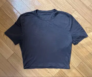 새상품급 룰루레몬 Nulu 크루넥 다크 브라운 크롭 반팔 T셔츠