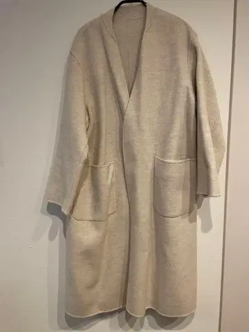 베이지 롱 코트