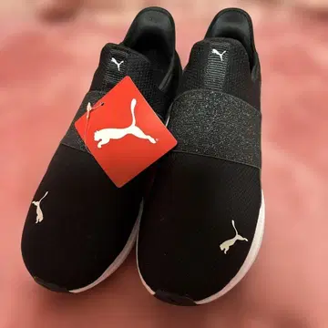 PUMA 블랙 슬립온 스니커즈
