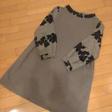 VIANTE 꽃무늬 긴팔 무릎 기장 원피스 튜닉