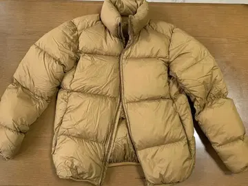 유니클로 U 볼륨 다운 자켓 남성용 M 베이지