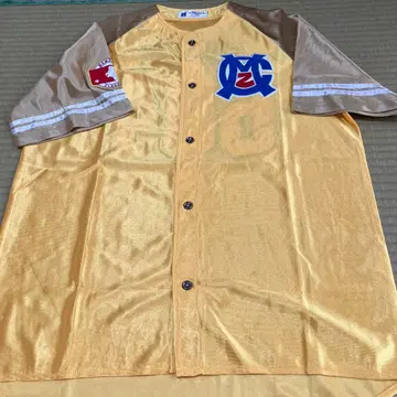 모모쿠로 시오린 유니폼