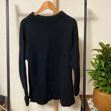 블랙 리브 니트 스웨터