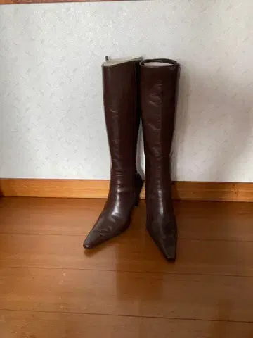 모르간 다크 브라운 가죽 롱 부츠