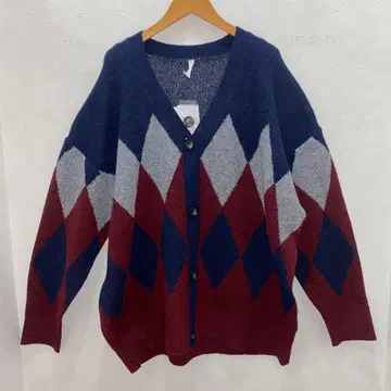 루필리안 다이아 무늬 오버 사이즈 니트 V넥 가디건 새상품