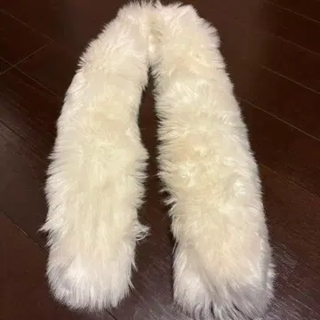 화이트 퍼 스톨