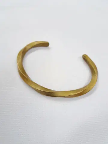 BRU NA BOINNE 브루나보인 토네이도 뱅글 브라스