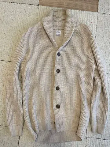 ZARA 베이지 니트 가디건