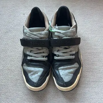 리복 스트랩 스니커즈 블랙/그레이