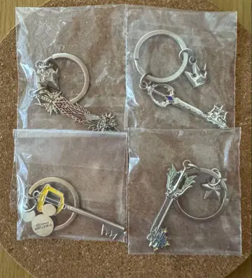 제일복권 킹덤하츠 H상 키 블레이드 참 컬렉션 4종 세트