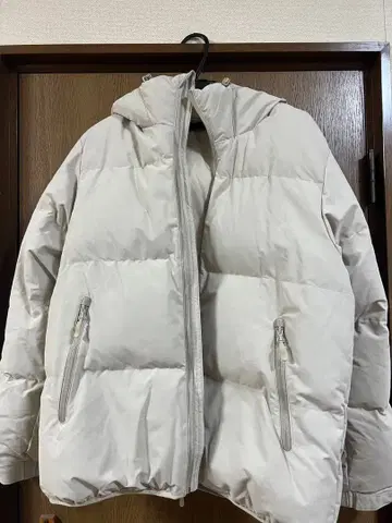 GU 다운 자켓 L 사이즈