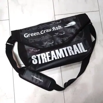 이세이 x STREAMTRAIL 콜라보 메신저 백 배송비 포함