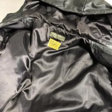 새상품급 윈드아머 가죽 후드티 싱글 라이더 가죽 자켓