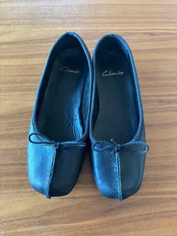 Clarks 클락스 블랙 프레클 아이스 플랫슈즈 25.5cm