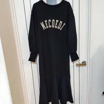 Bou Jeloud 맨투맨 머메이드 원피스 Bab 부즈루드