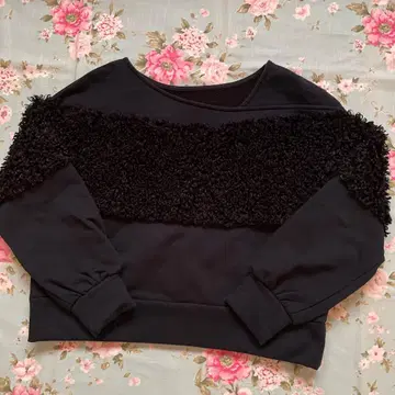 GRACE CONTINENTAL 블랙 상의